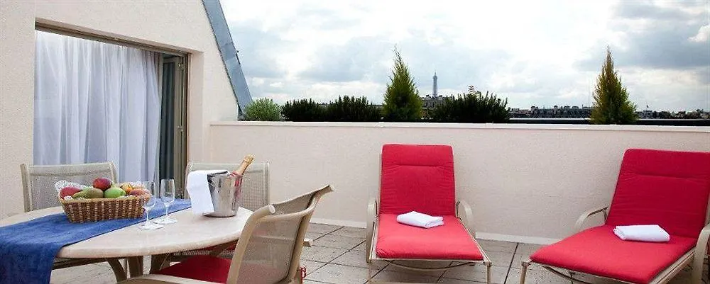 Royal Garden Champs-elysees 4*