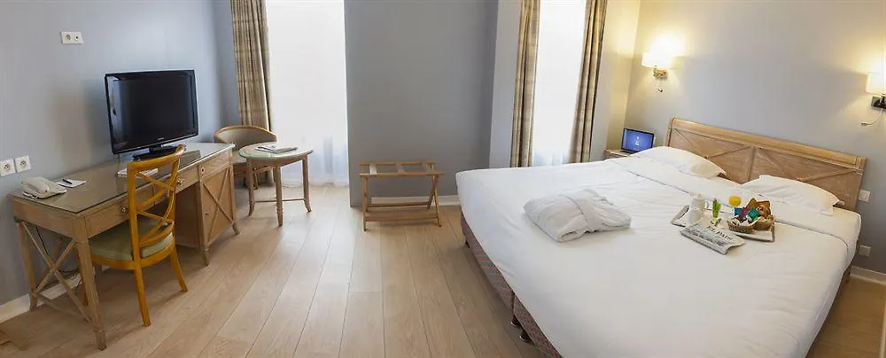 Hotel Royal Garden Champs-elysees Paris
