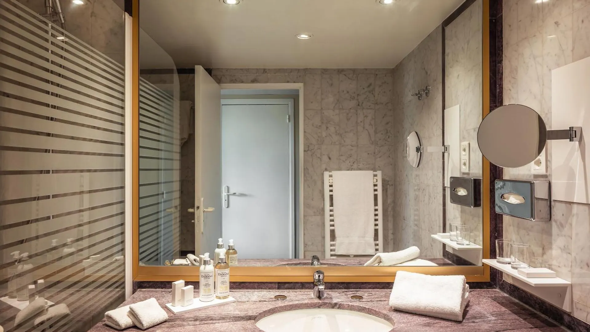 Royal Garden Champs-elysees 4*