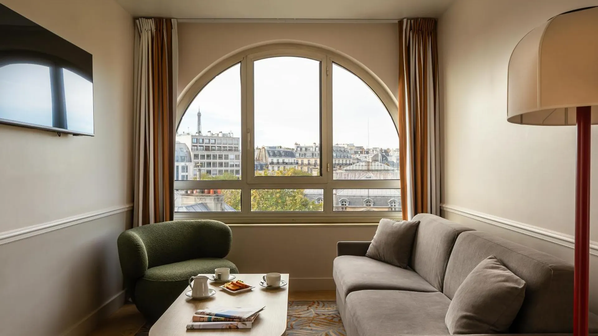 Royal Garden Champs-elysees Hotel