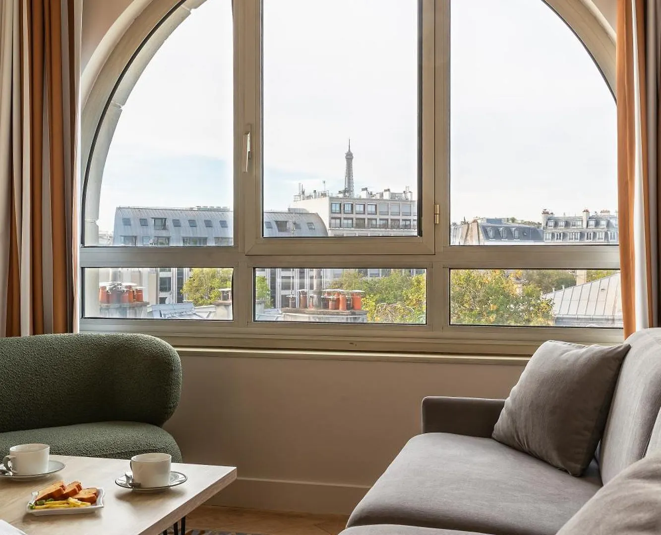 Royal Garden Champs-elysees 4*