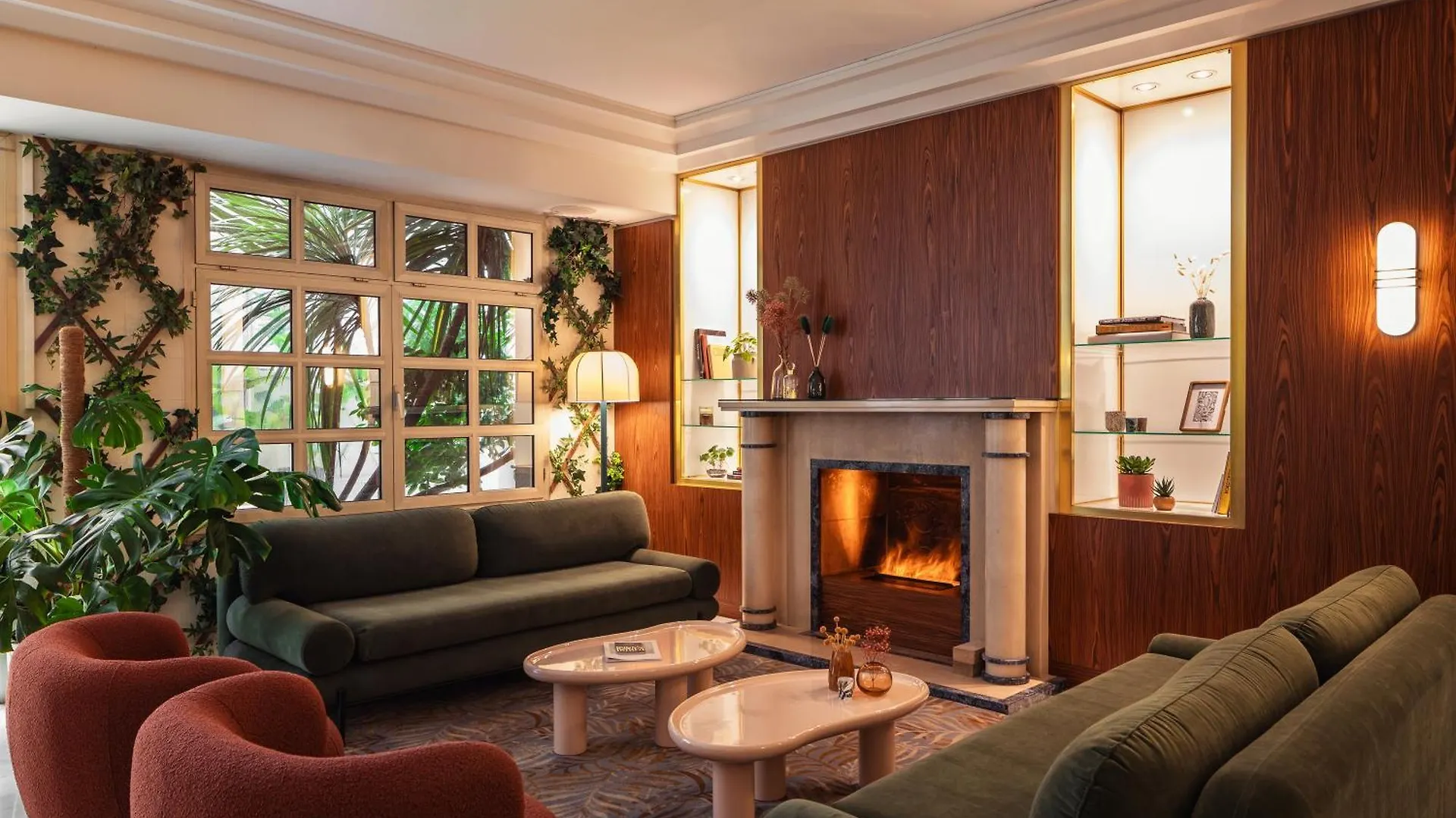 Royal Garden Champs-elysees 4* Paris
