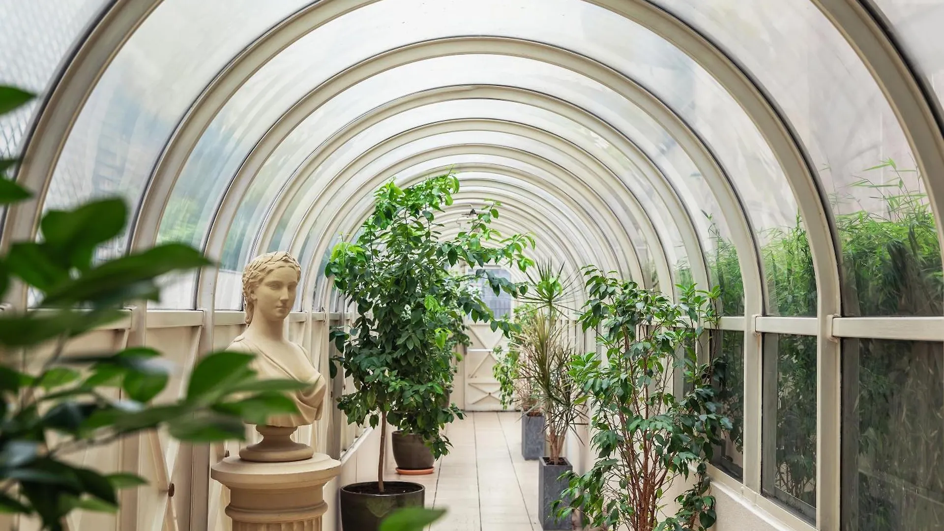 Hotel Royal Garden Champs-elysees