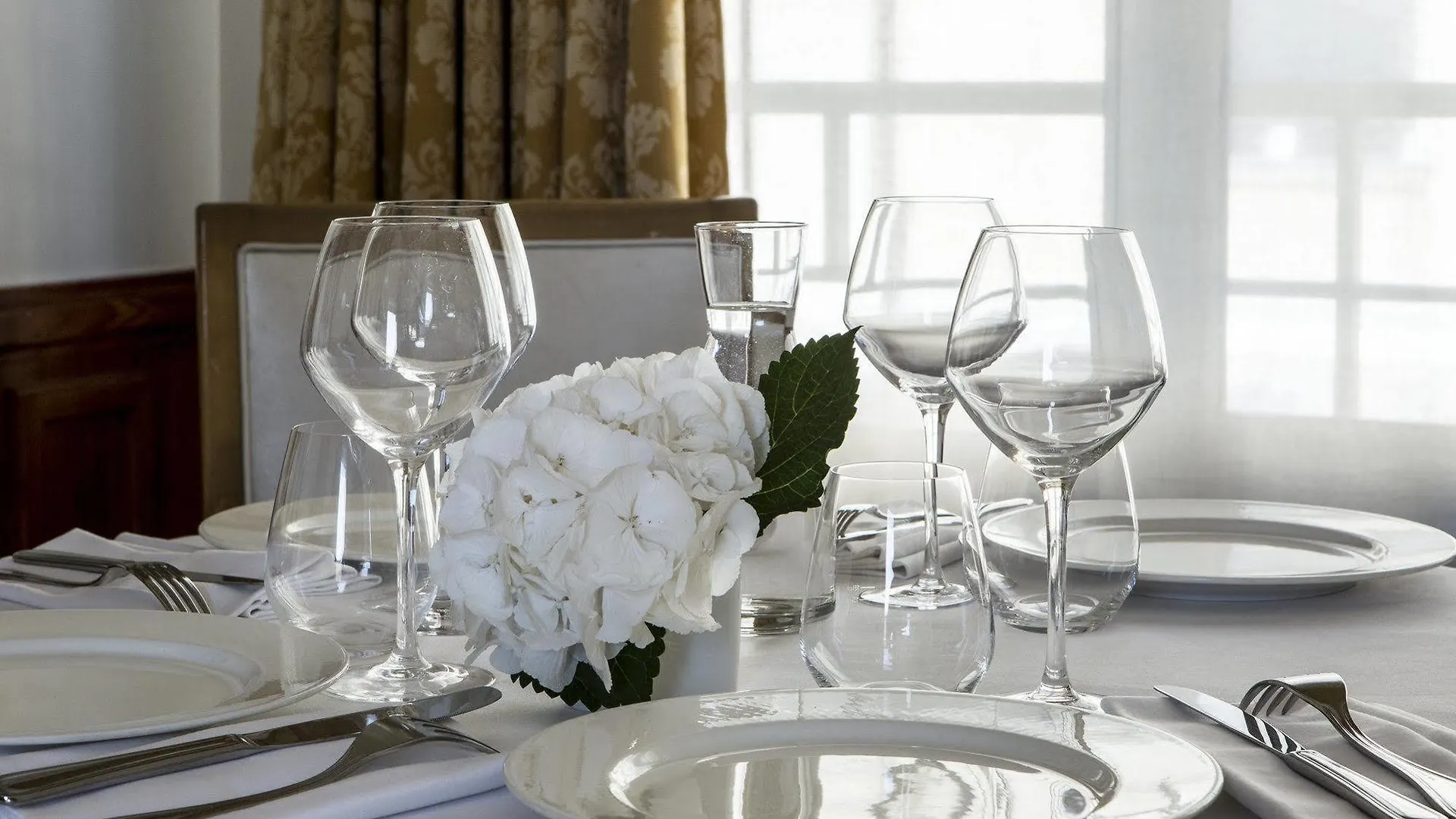 Royal Garden Champs-elysees 4* Paris